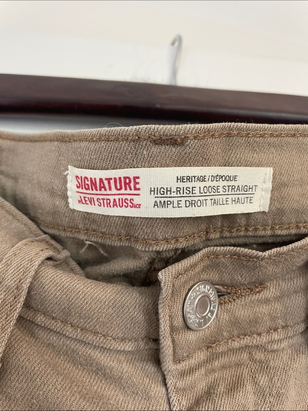 Signature by Levi Strauss Brown Tan Cargo Pants - Picture 2 of 4